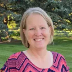 Photo of Lori Tschetter